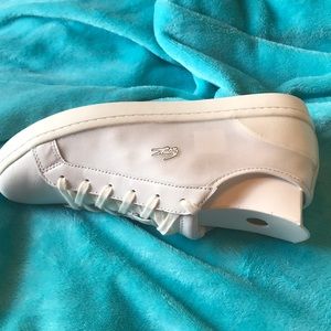 WOMEN’S SHOWCOURT LEATHER SNEAKERS by LACOSTE